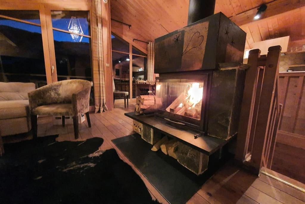 Cosy 4 Bedroom Chalet With Hot Tub Saint-Marcel  Ngoại thất bức ảnh