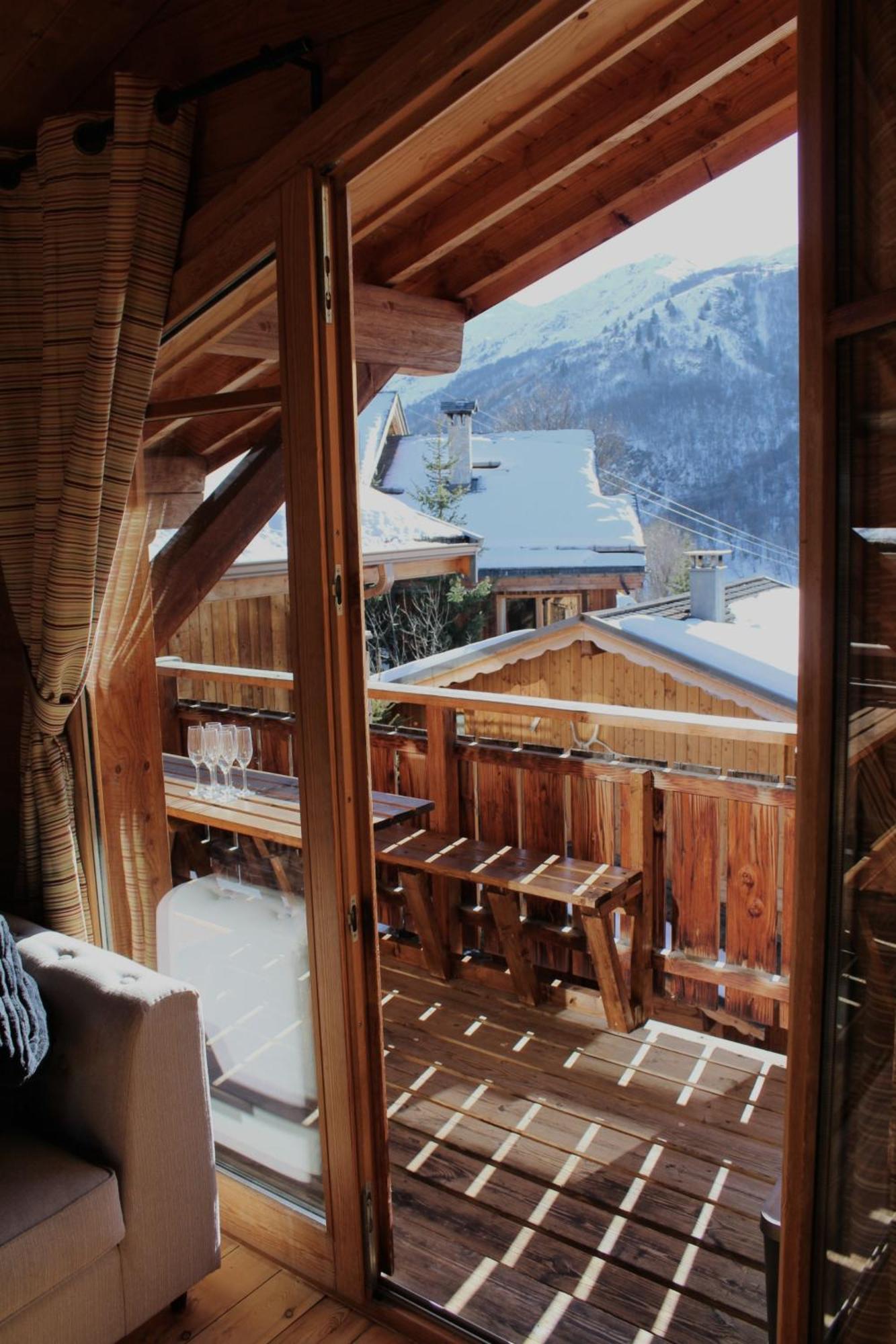 Cosy 4 Bedroom Chalet With Hot Tub Saint-Marcel  Ngoại thất bức ảnh